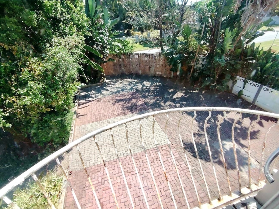 6 Bedroom Property for Sale in Abbotsford Eastern Cape